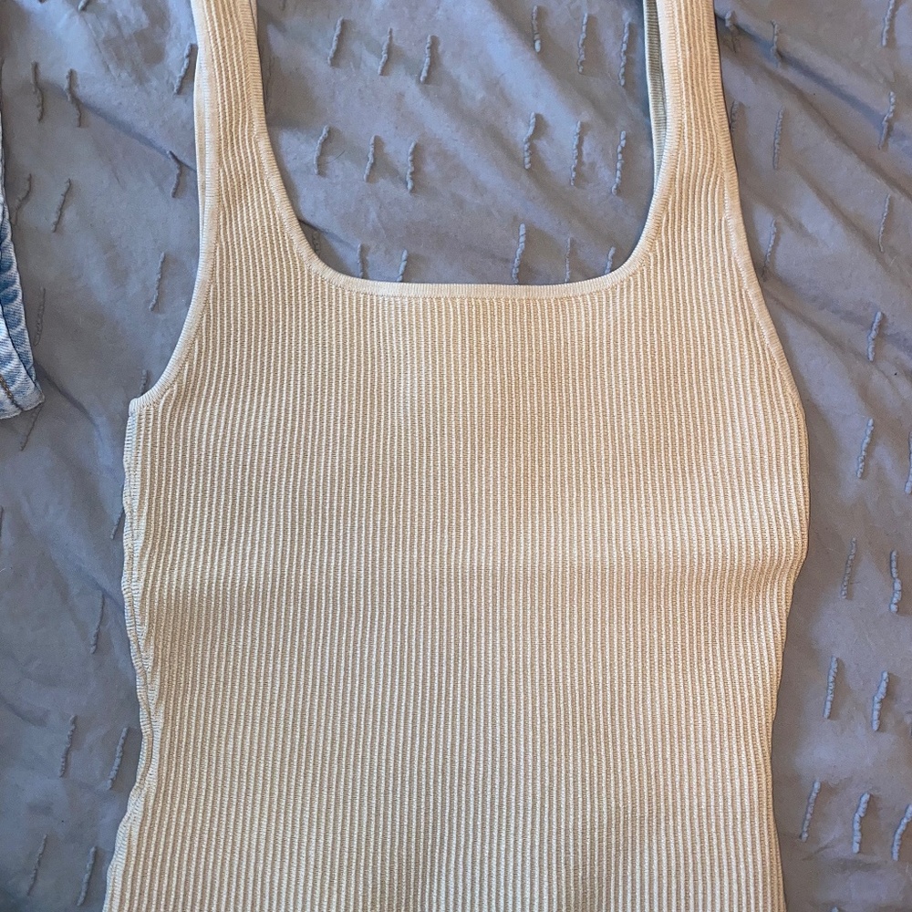 Babaton Sulpted Knit Squareneck